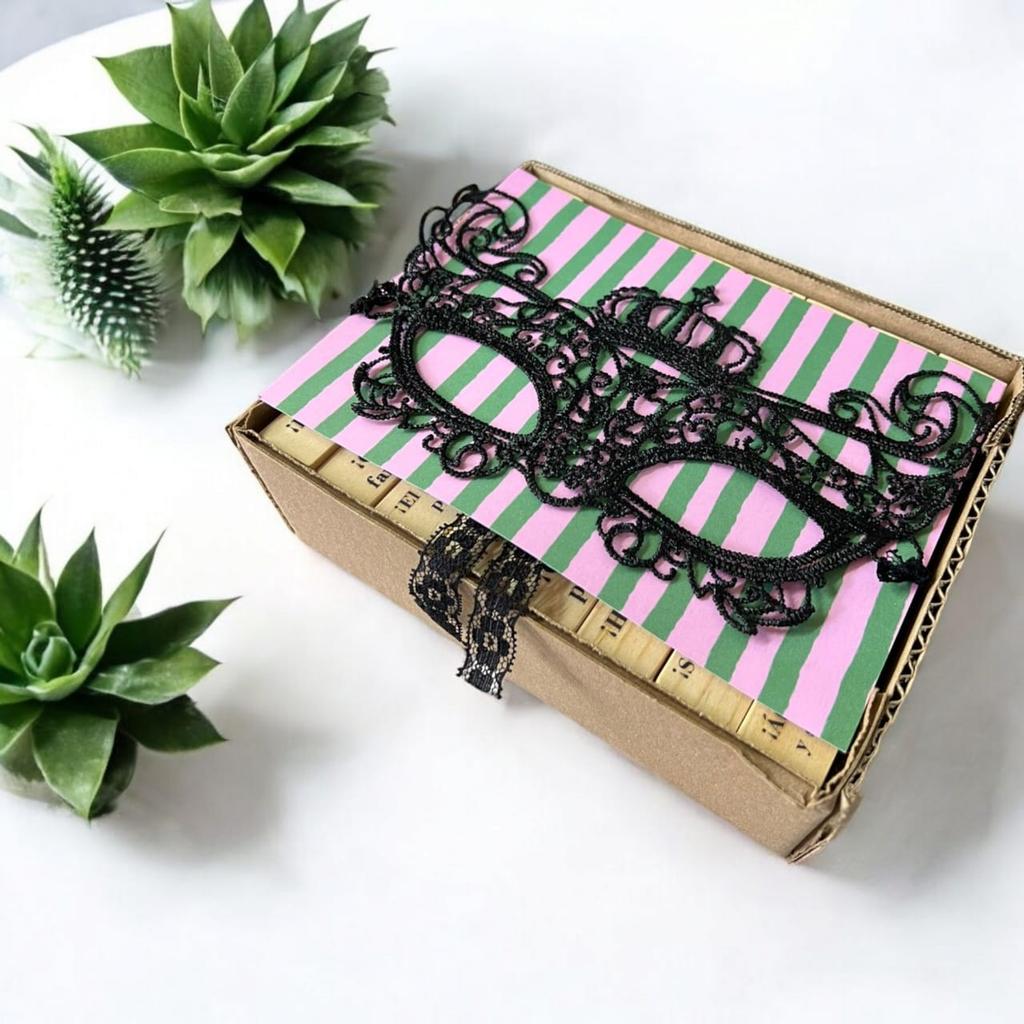 Antifaz Misterioso de Encaje – El complemento perfecto para Torre Picante